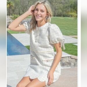 Simply Southern Scalloped Cream Tweed With Puffy Sleeves NWT LARGE